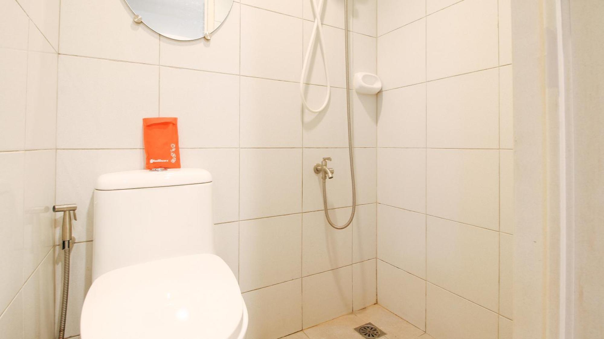 Reddoorz Plus At Evangelista Street Makati Makati City Екстериор снимка