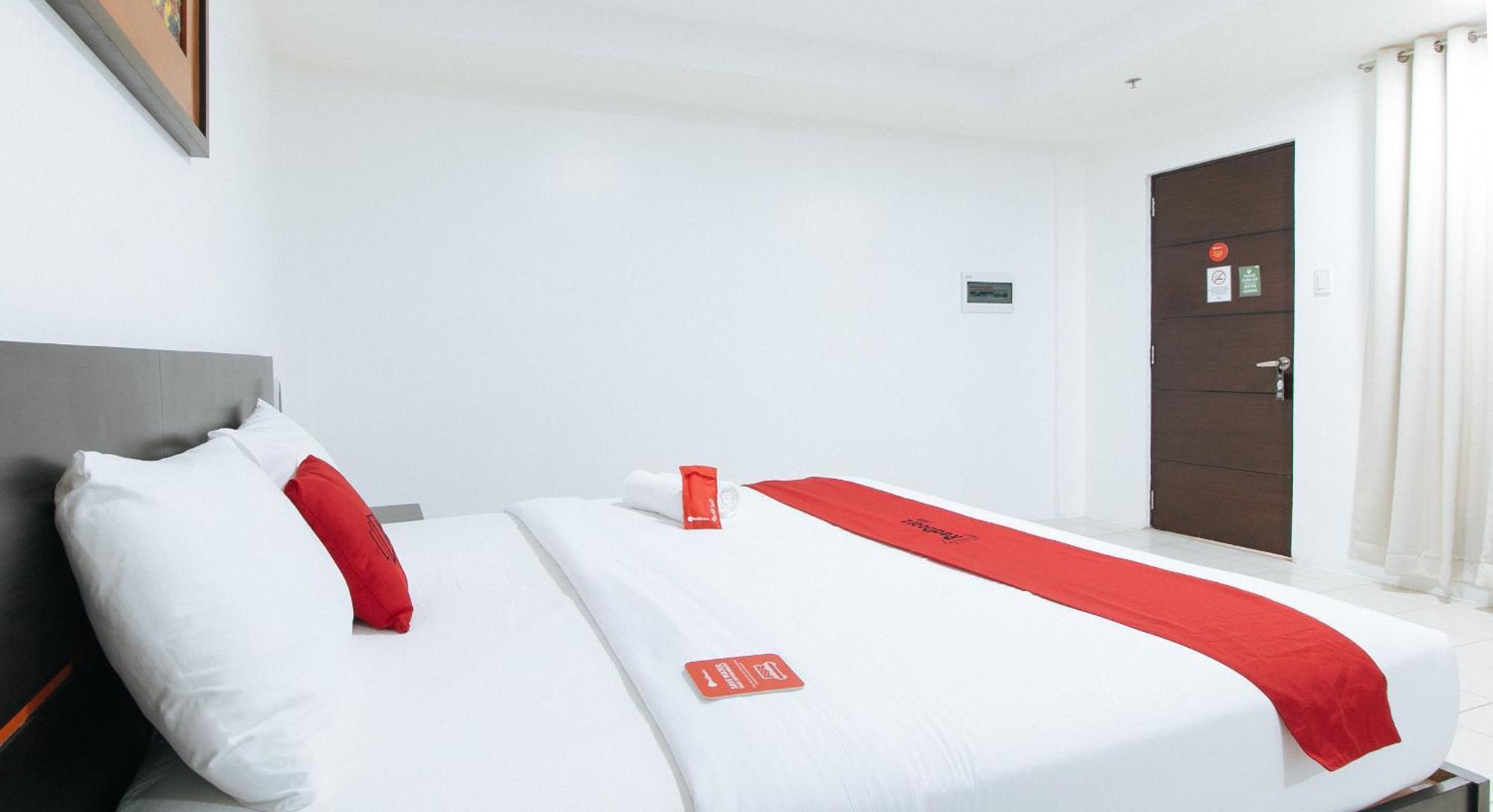 Reddoorz Plus At Evangelista Street Makati Makati City Екстериор снимка