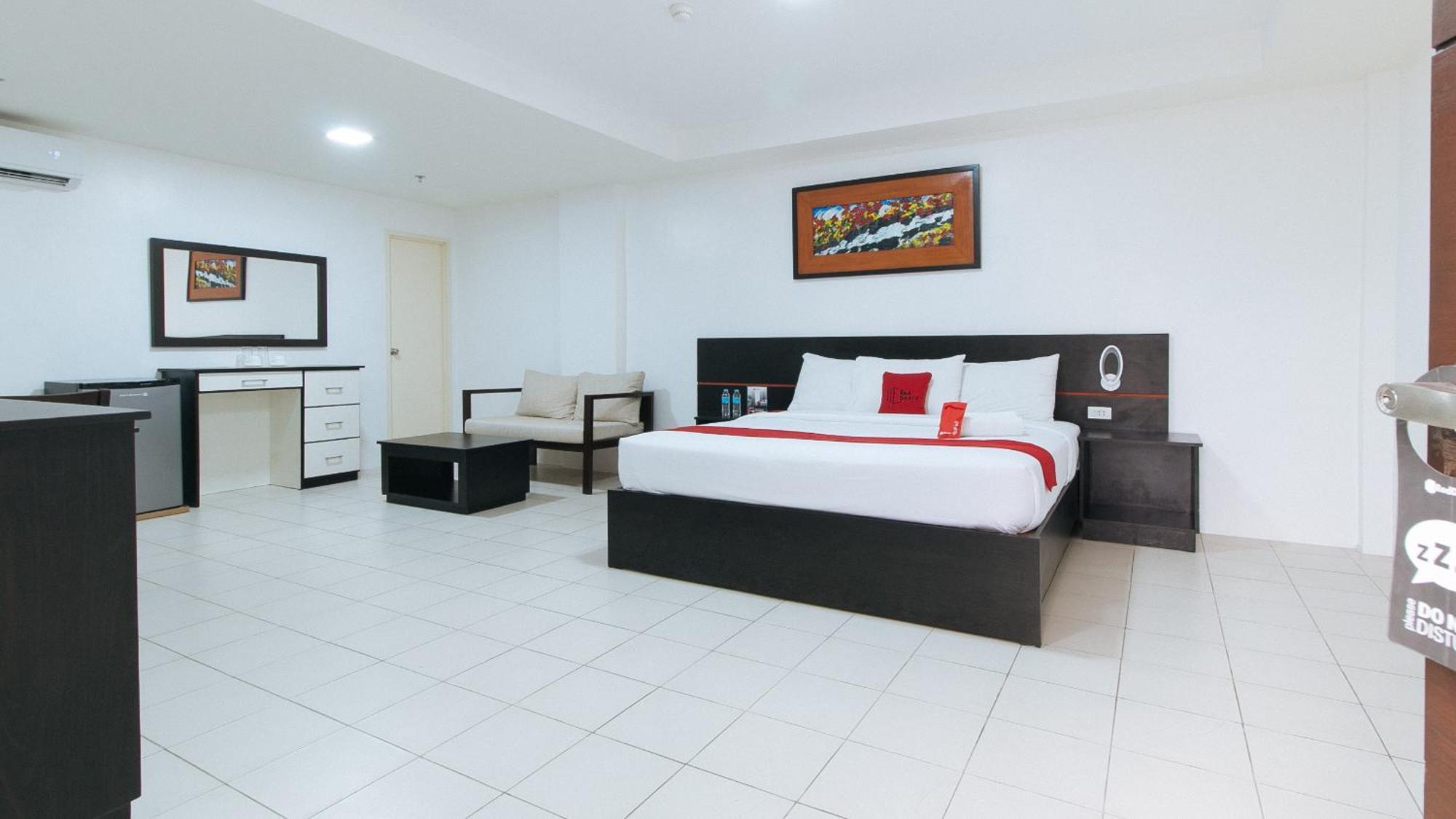Reddoorz Plus At Evangelista Street Makati Makati City Екстериор снимка