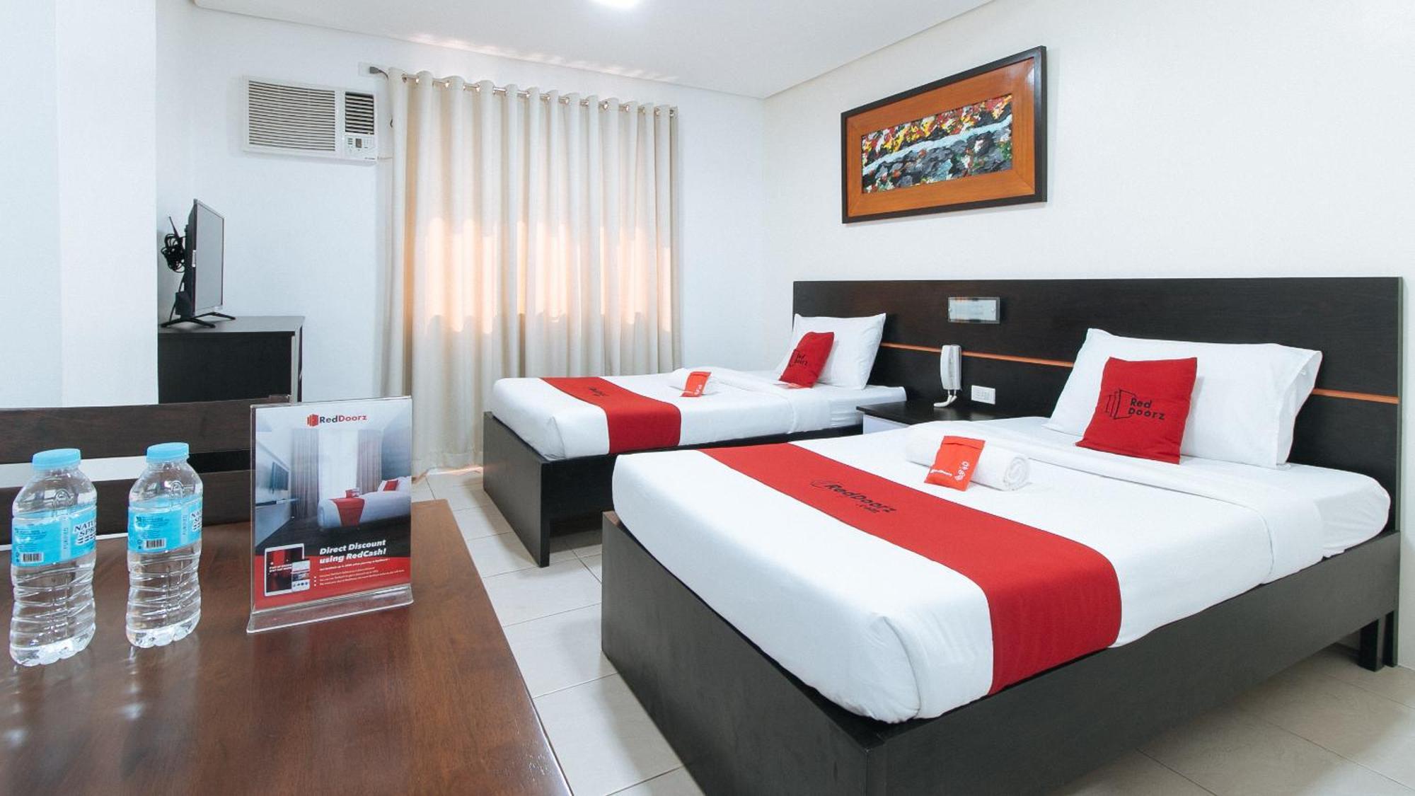 Reddoorz Plus At Evangelista Street Makati Makati City Екстериор снимка