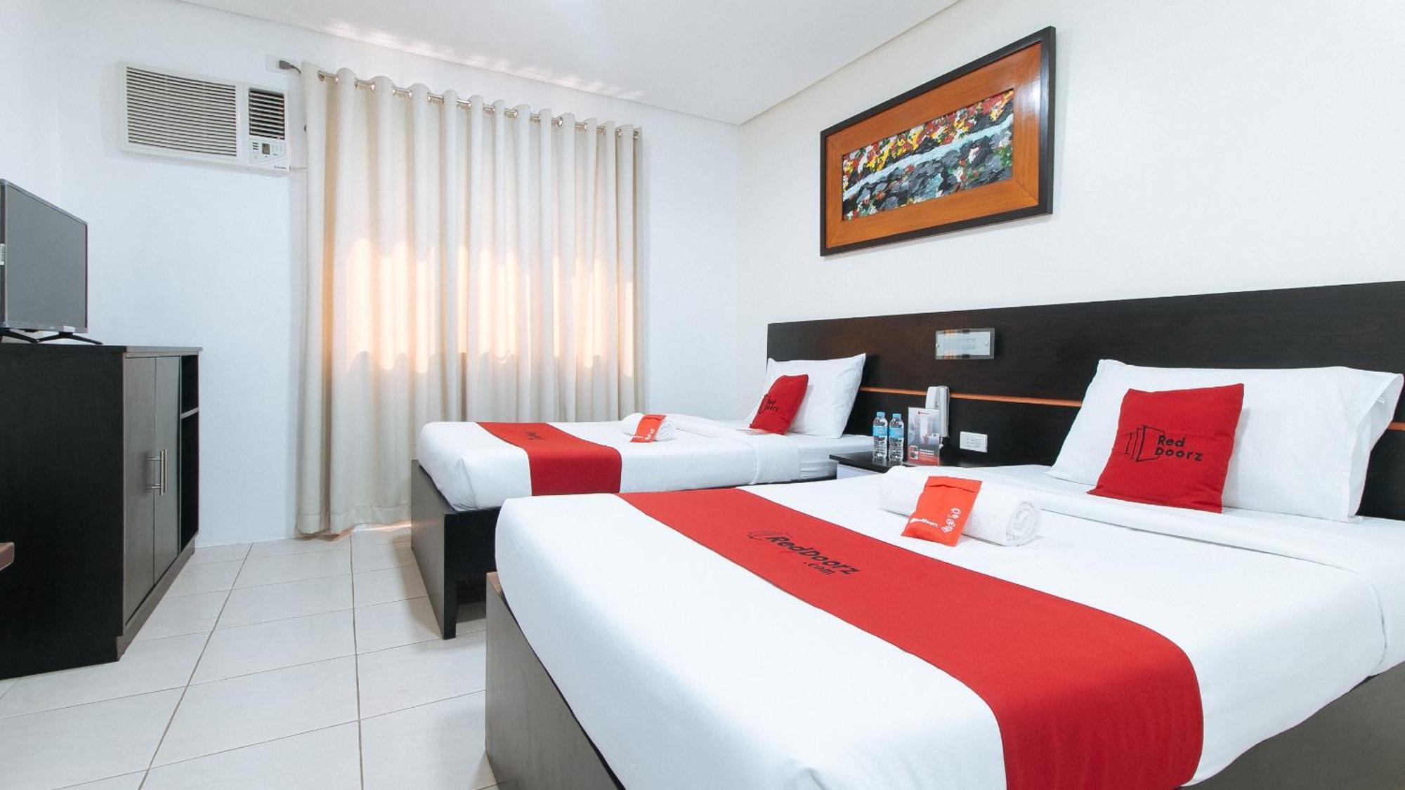 Reddoorz Plus At Evangelista Street Makati Makati City Екстериор снимка