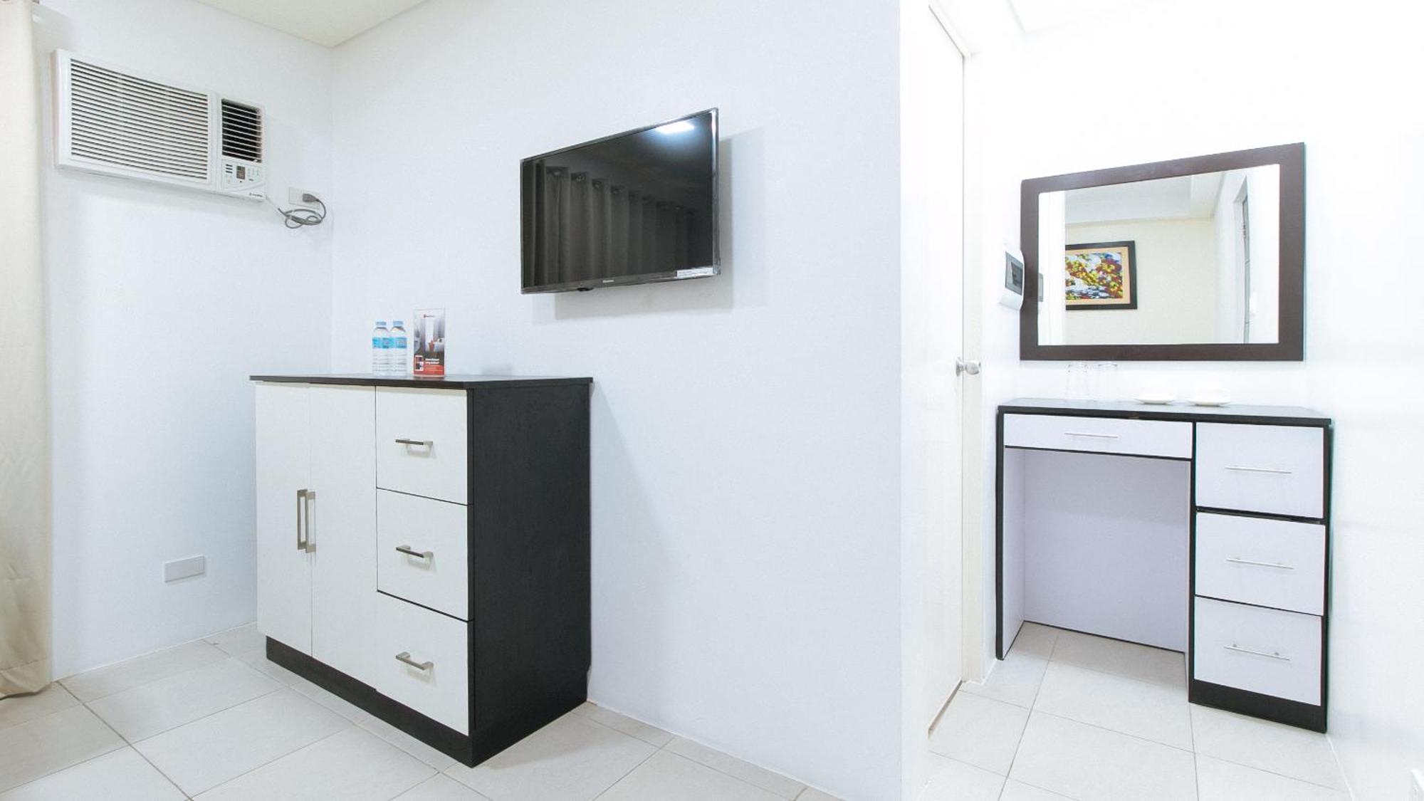 Reddoorz Plus At Evangelista Street Makati Makati City Екстериор снимка