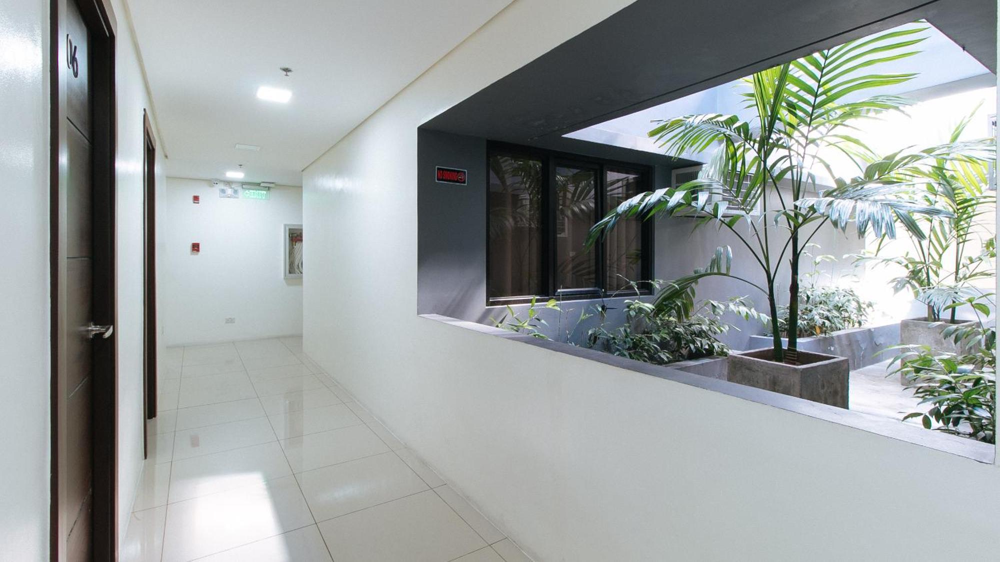 Reddoorz Plus At Evangelista Street Makati Makati City Екстериор снимка